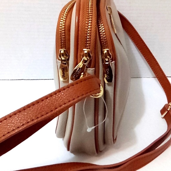 VALENTINA Italian Leather Crossbody Bag - Picture 4 of 8